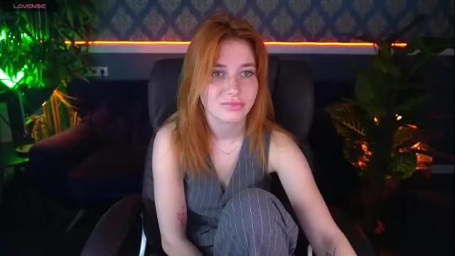 Image 4 of emilyfoxxi Stream on Chaturbate on 21 days ago