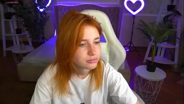 Image 3 of emilyfoxxi Stream on Chaturbate on 11 days ago