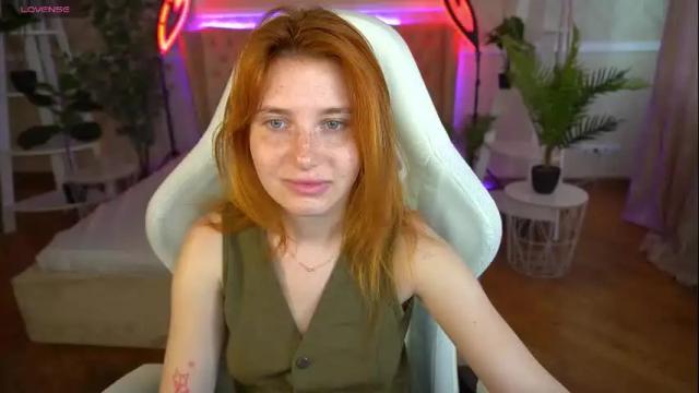 Image 4 of emilyfoxxi Stream on Chaturbate on 8 days ago