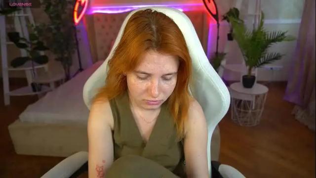 Image 8 of emilyfoxxi Stream on Chaturbate on 8 days ago