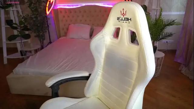 Thumbnail 3, emilyfoxxi's Stream at Chaturbate, 6 days ago