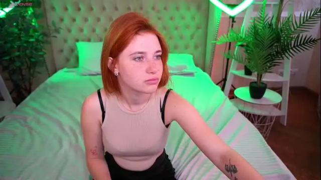 Image 2 of emilyfoxxi Stream on Chaturbate on 4 days ago