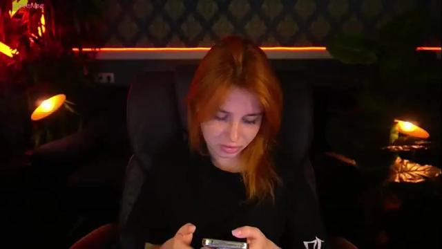 Image 2 of emilyfoxxi Stream on Chaturbate on 3 days ago