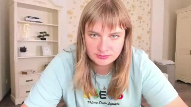Image 6 of emilygreenn Stream on Chaturbate on 20 months ago