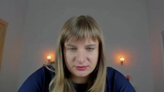 Image 2 of emilygreenn Stream on Chaturbate on 20 months ago