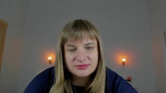 Image 6 of emilygreenn Stream on Chaturbate on 20 months ago