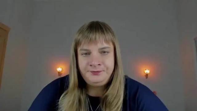 Image 7 of emilygreenn Stream on Chaturbate on 20 months ago