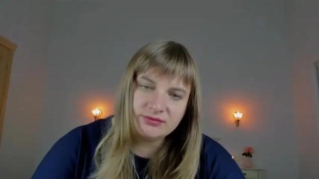 Image 8 of emilygreenn Stream on Chaturbate on 20 months ago