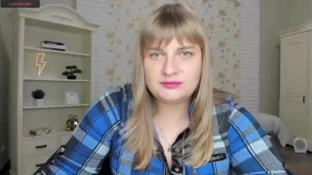 Image 11 of emilygreenn Stream on Chaturbate on 21 months ago