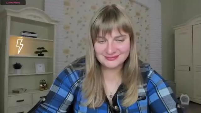 Image 11 of emilygreenn Stream on Chaturbate on 19 months ago