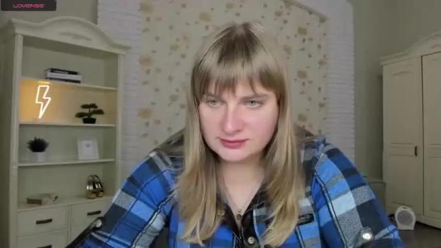 Image 8 of emilygreenn Stream on Chaturbate on 19 months ago