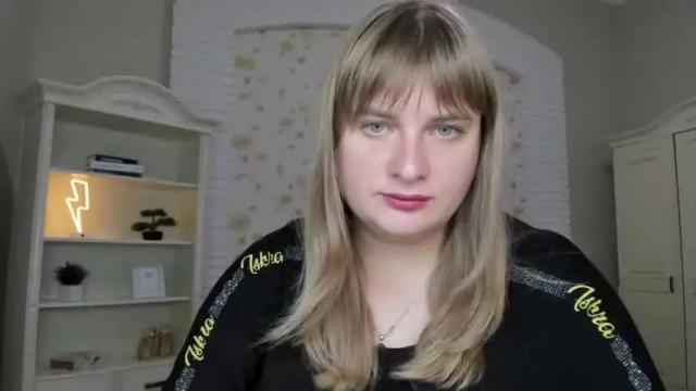 Image 10 of emilygreenn Stream on Chaturbate on 19 months ago