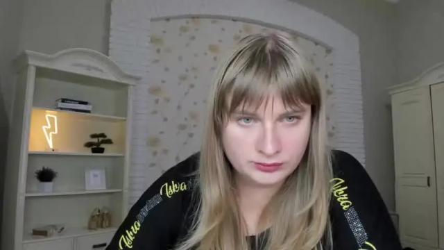 Image 8 of emilygreenn Stream on Chaturbate on 19 months ago