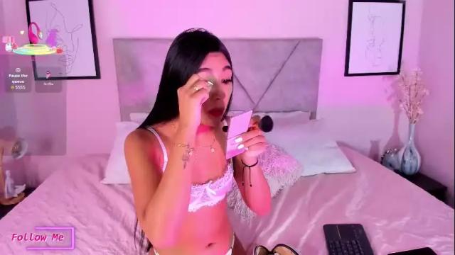 Image 3 of emilyh_ Stream on Chaturbate on 25 days ago