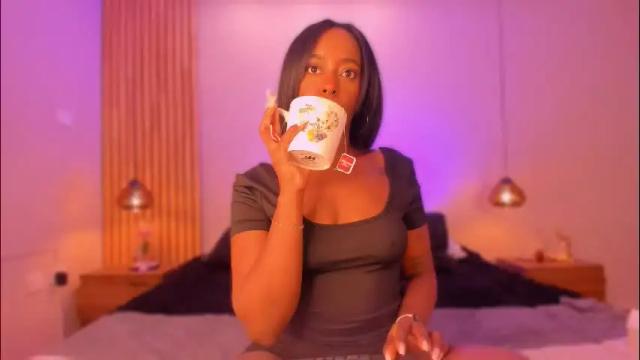 Image 6 of emilyhaan_ Stream on Chaturbate on 2 months ago