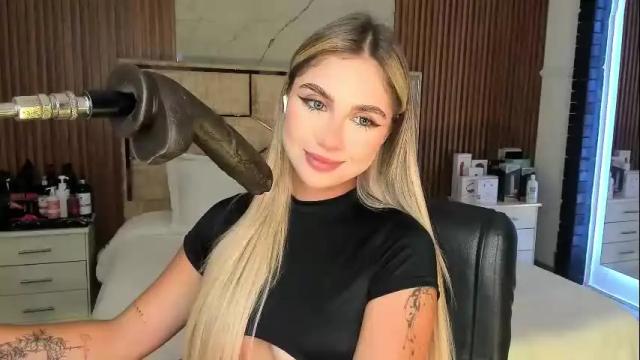 Image 7 of emilyhendrix_ Stream on Chaturbate on 2 months ago