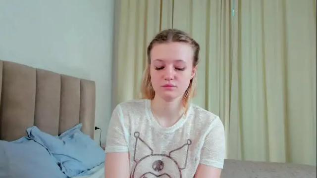 Image 10 of emilyhewell Stream on Chaturbate on 1 month ago