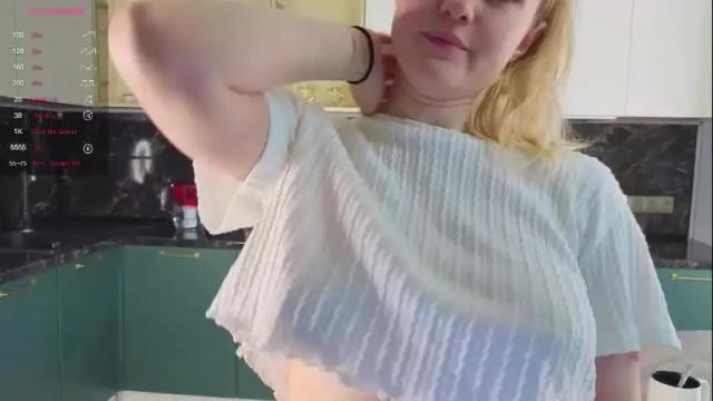 Image 3 of emilyhewell Stream on Chaturbate on 19 days ago