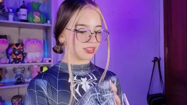 Image 7 of emilykarterr Stream on Chaturbate on 18 days ago