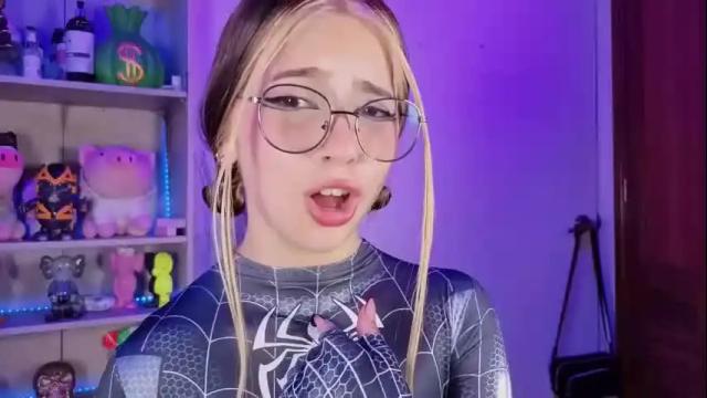 Image 8 of emilykarterr Stream on Chaturbate on 18 days ago