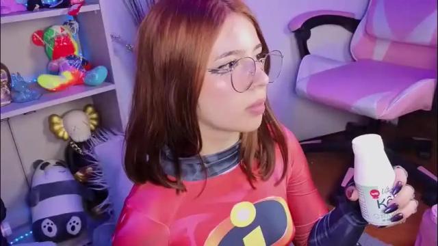 Image 3 of emilykarterr Stream on Chaturbate on 1 month ago