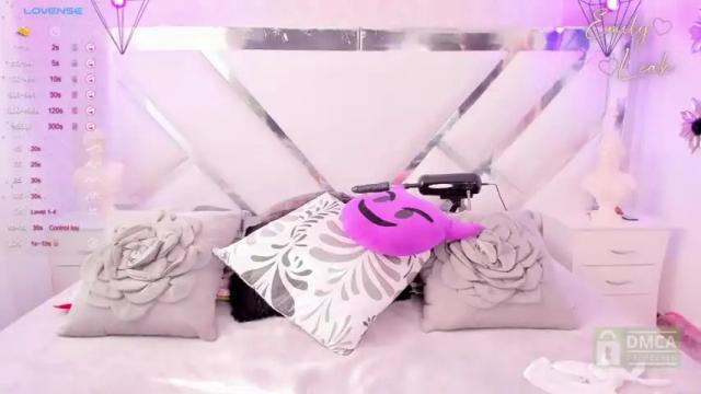 Image 10 of emilyleah_ Stream on Chaturbate on 18 months ago