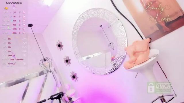 Image 7 of emilyleah_ Stream on Chaturbate on 18 months ago