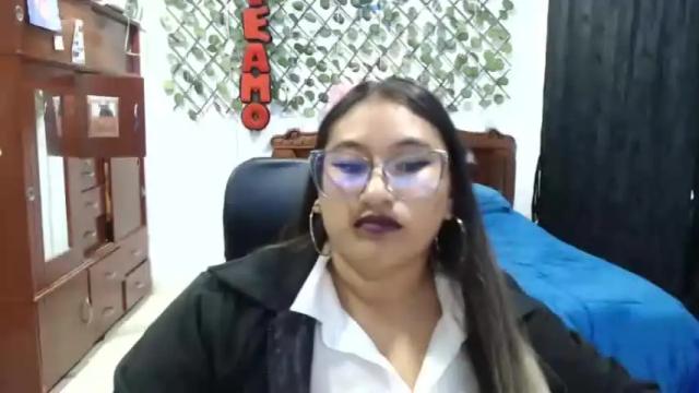 Image 4 of emilylove14 Stream on Chaturbate on 16 months ago