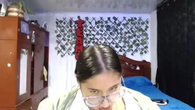 Image 6 of emilylove14 Stream on Chaturbate on 16 months ago