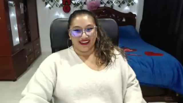 Image 6 of emilylove14 Stream on Chaturbate on 16 months ago