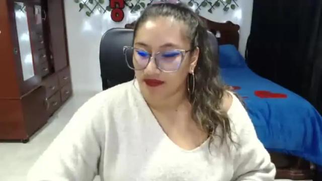 Image 9 of emilylove14 Stream on Chaturbate on 7 months ago