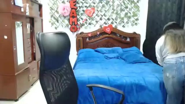 Image 3 of emilylove14 Stream on Chaturbate on 7 months ago