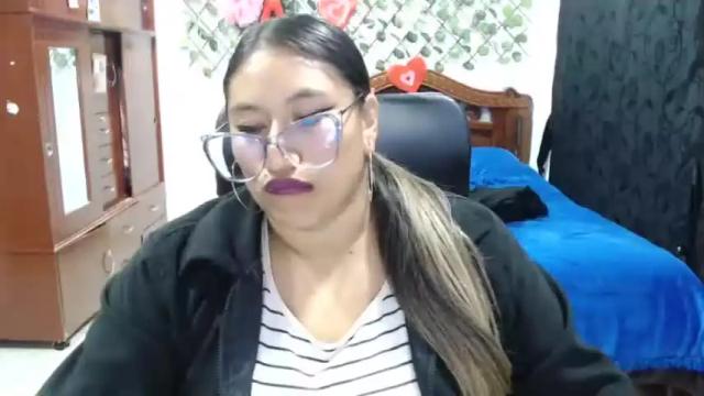 Image 10 of emilylove14 Stream on Chaturbate on 16 months ago