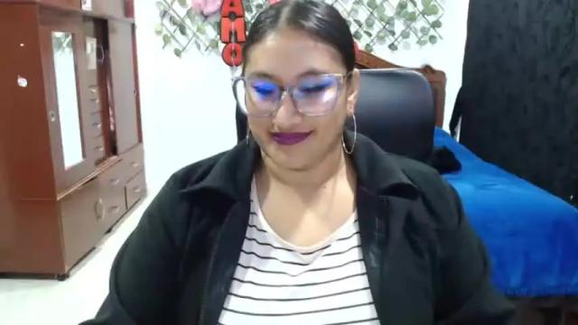 Image 6 of emilylove14 Stream on Chaturbate on 16 months ago