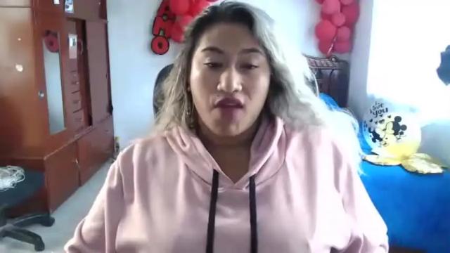 Image 2 of emilylove14 Stream on Chaturbate on 15 months ago