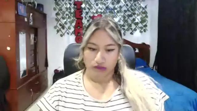 Image 4 of emilylove14 Stream on Chaturbate on 15 months ago
