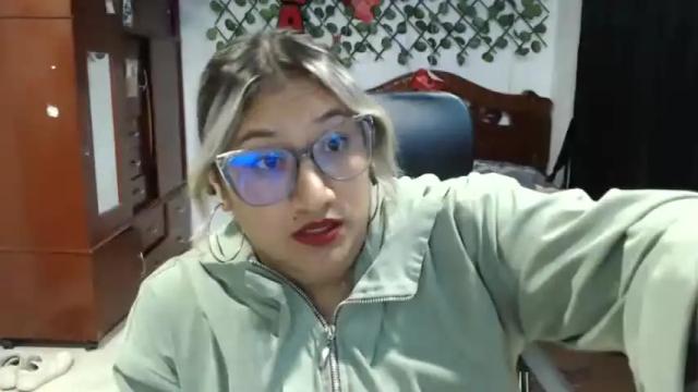 Image 8 of emilylove14 Stream on Chaturbate on 14 months ago