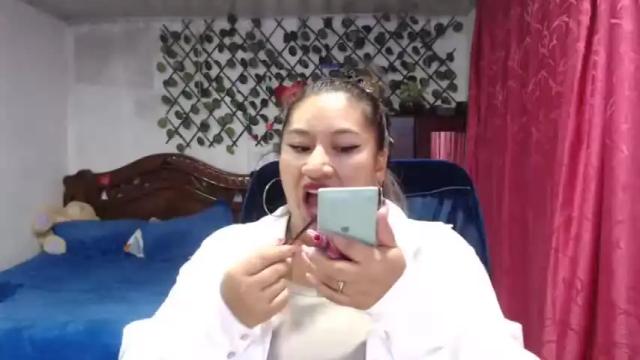 Image 2 of emilylove14 Stream on Chaturbate on 14 months ago