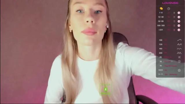 Thumbnail 1, emilylove999's Stream at Chaturbate, 16 months ago