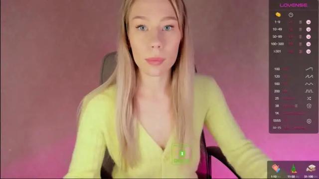 Image 8 of emilylove999 Stream on Chaturbate on 16 months ago