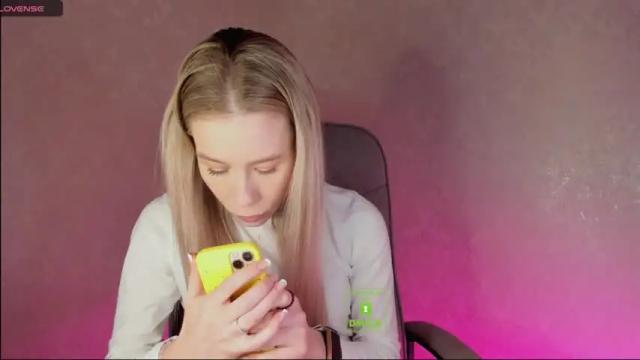 Thumbnail 1, emilylove999's Stream at Chaturbate, 16 months ago
