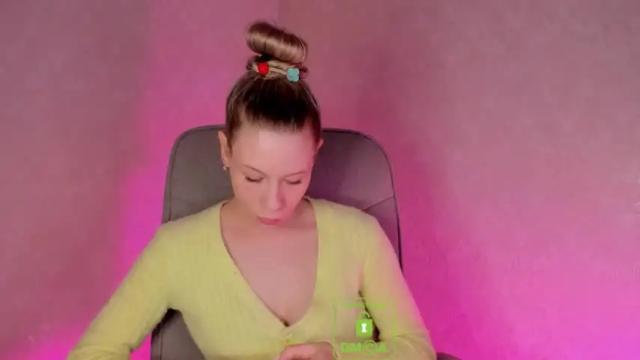 Image 6 of emilylove999 Stream on Chaturbate on 14 months ago