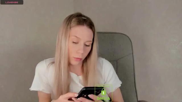 Thumbnail 1, emilylove999's Stream at Chaturbate, 14 months ago