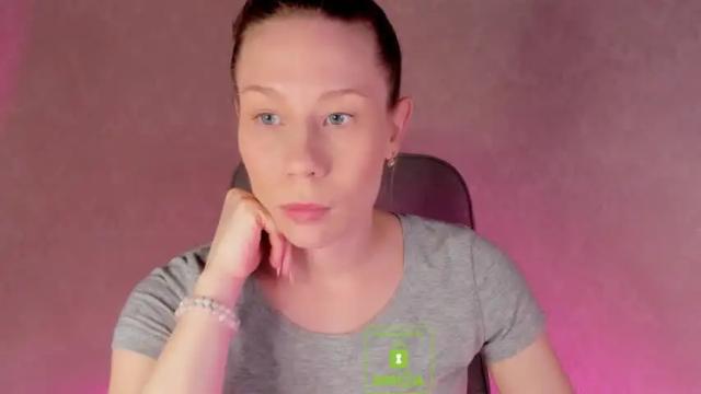Image 11 of emilylove999 Stream on Chaturbate on 14 months ago