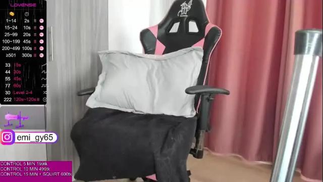 Image 8 of emilyn_grey Stream on Chaturbate on 1 month ago