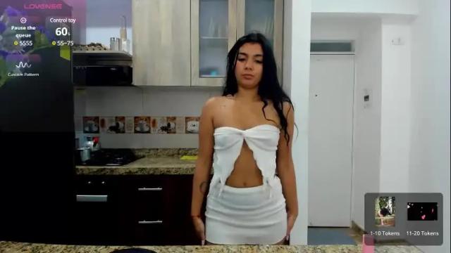Image 12 of emilypink_1 Stream on Chaturbate on 19 days ago