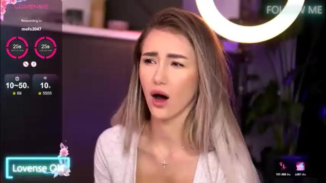 Image 10 of emilyraymont Stream on Chaturbate on 1 month ago