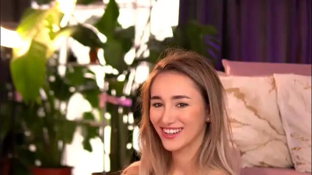 Image 4 of emilyraymont Stream on Chaturbate on 1 month ago