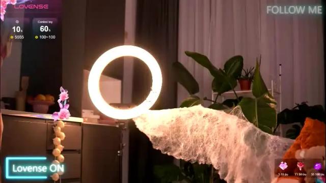 Image 2 of emilyraymont Stream on Chaturbate on 9 days ago