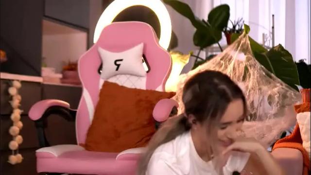 Thumbnail 2, emilyraymont's Stream at Chaturbate, 8 days ago